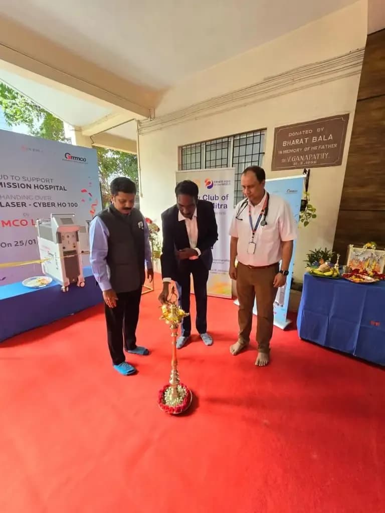 Manikanann V, AVP, Parts Operations and Workshop, inaugurating the latest addition